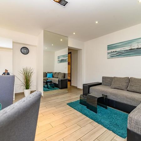 Apartments Maksim And Timon Đảo Krk Ngoại thất bức ảnh