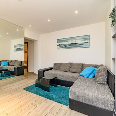 Apartments Maksim And Timon Đảo Krk Ngoại thất bức ảnh