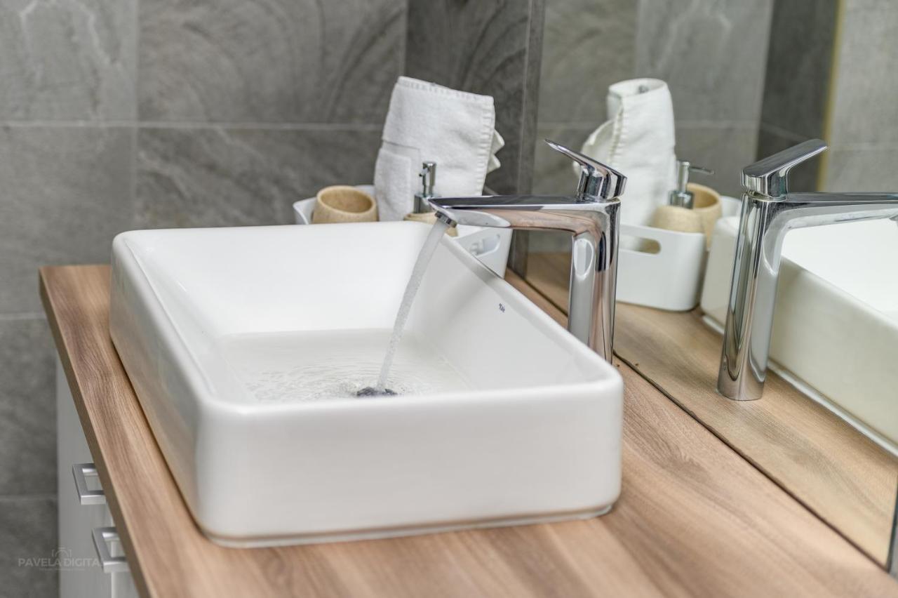 Apartments Maksim And Timon Đảo Krk Ngoại thất bức ảnh