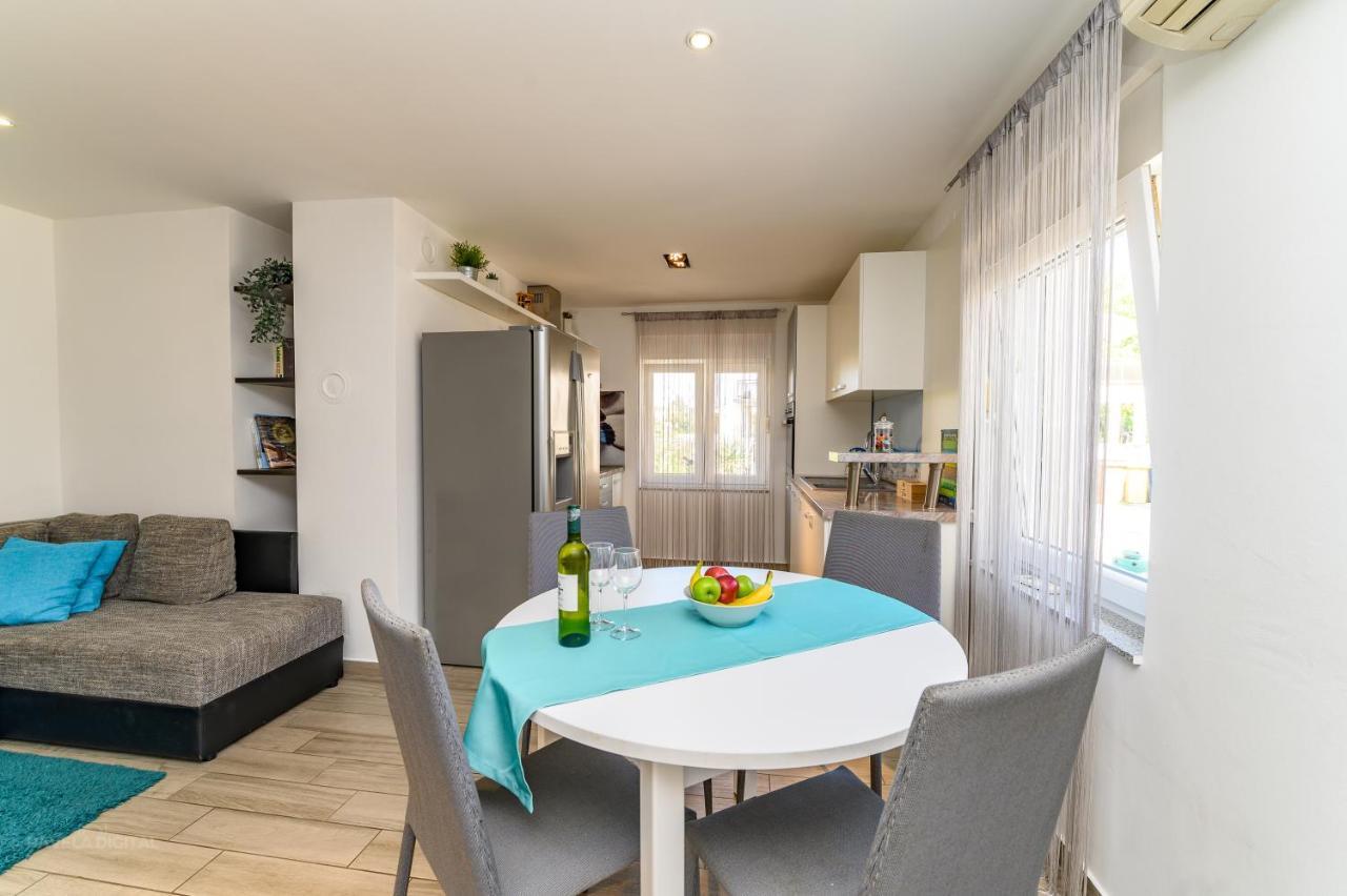 Apartments Maksim And Timon Đảo Krk Ngoại thất bức ảnh