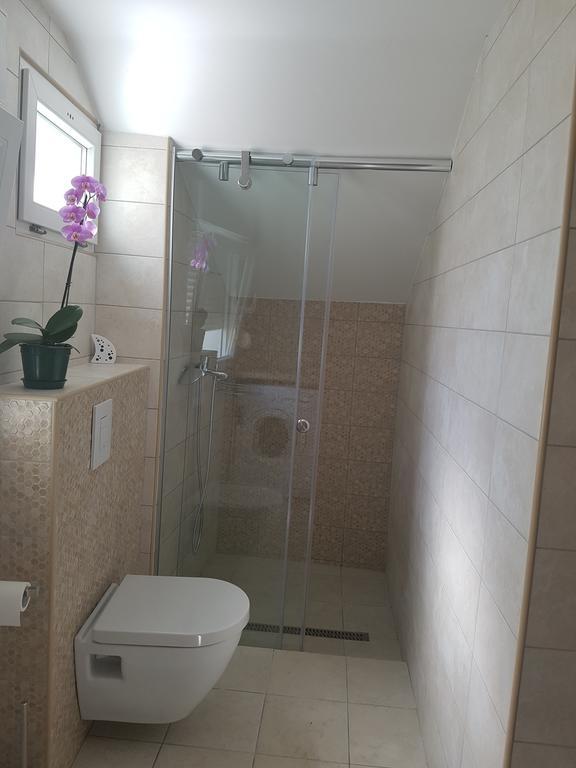 Apartments Maksim And Timon Đảo Krk Ngoại thất bức ảnh